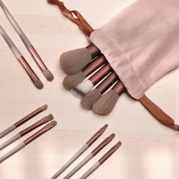 Professional Makeup Brush Set- Chocolate Brown - Picture 2 of 2